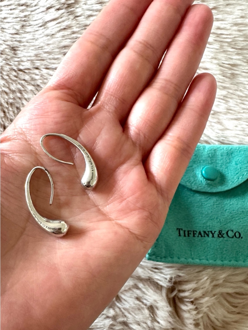 Y2K Tiffany & Co. Elsa Peretti Teardrop Earrings in Sterling Silver with Pouch